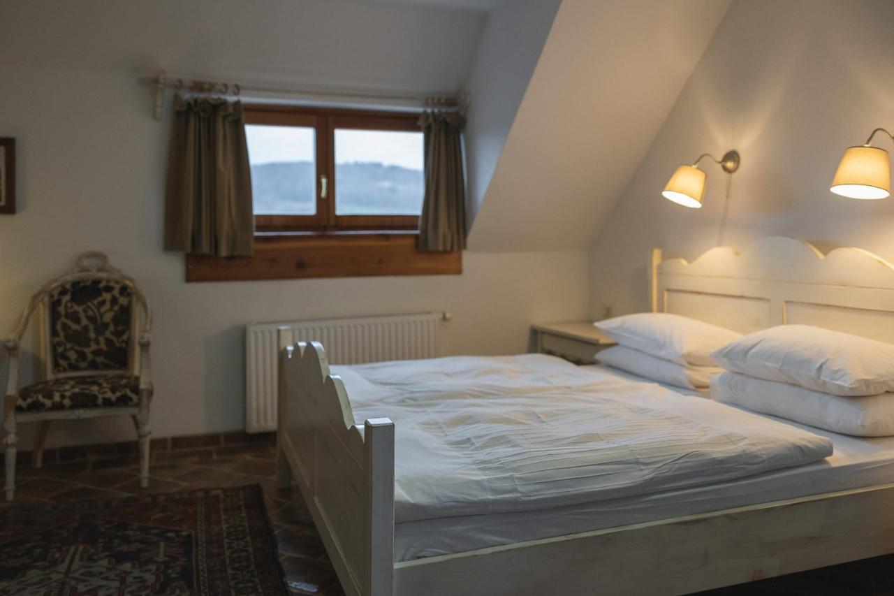 Dvor Guesthouse Novak מראה חיצוני תמונה