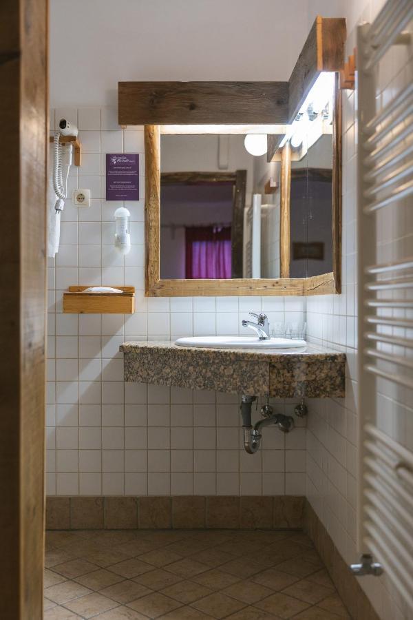 Dvor Guesthouse Novak מראה חיצוני תמונה