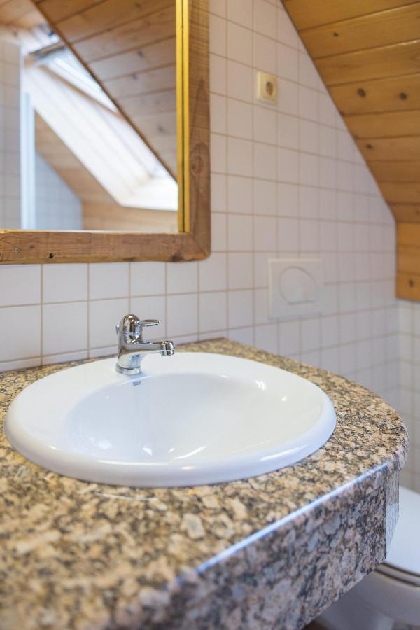 Dvor Guesthouse Novak מראה חיצוני תמונה